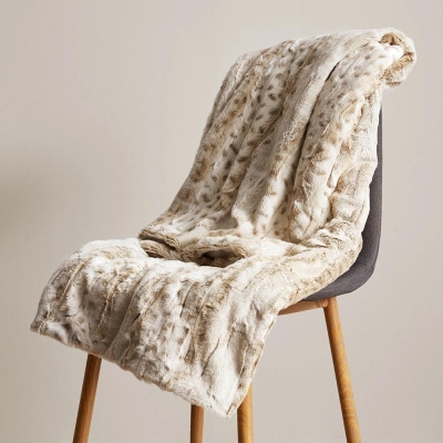 Quiche Faux Fur Throw
