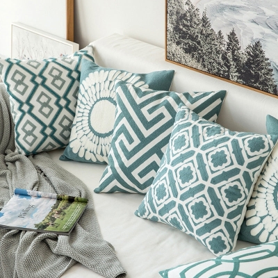 Hewett Cushions