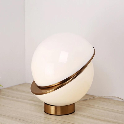Lampe de table divis&eacute;e